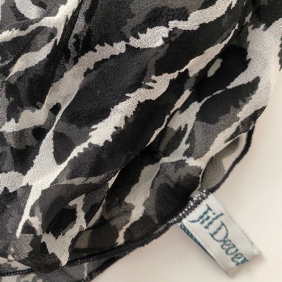 JIL DEVER Animal Print Silk Square Scarf - Picture 6 of 7